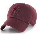 47-brand-mlb-new-york-yankees-clean-up-kappe-mit-gebogenem-schirm-in-bordeaux-mit-bordeauxfarbenen-logos