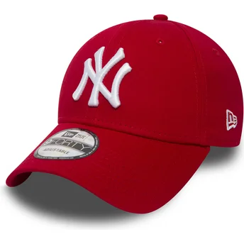 New Era New York Yankees MLB 9FORTY Essential justerbar röd böjd keps