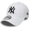biala-zakrzywiona-czapka-regulowana-9forty-essential-new-york-yankees-mlb-od-new-era