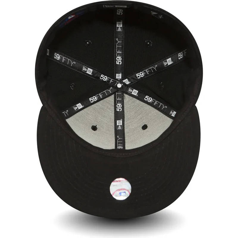 schwarze-anpassbare-59fifty-black-on-black-flat-cap-der-new-york-yankees-mlb-von-new-era