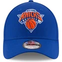 blaue-verstellbare-curved-cap-9forty-the-league-der-new-york-knicks-nba-von-new-era