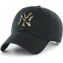 casquette-courbee-noire-avec-logo-camouflage-new-york-yankees-mlb-clean-up-camfill-47-brand