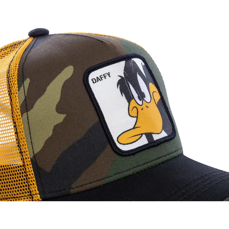 czapka-trucker-moro-zolto-czarna-kaczor-daffy-daf4-looney-tunes-od-capslab