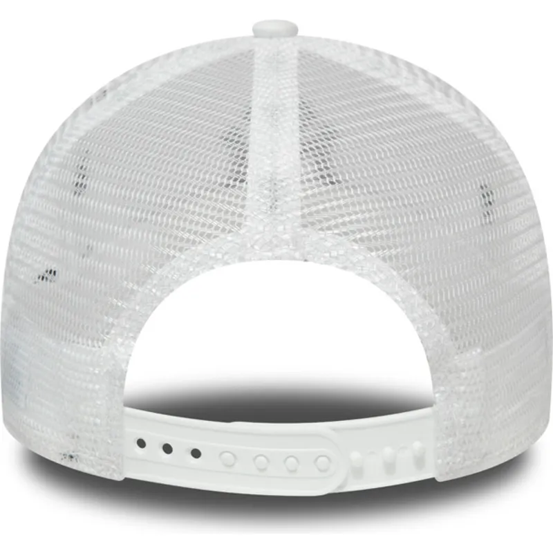 vit-trucker-keps-med-svart-essential-a-frame-logotyp-fran-new-york-yankees-mlb-av-new-era