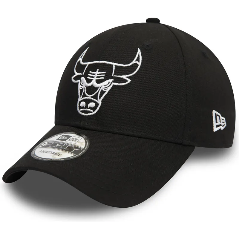 schwarze-verstellbare-curved-cap-mit-weissem-logo-9forty-league-essential-der-chicago-bulls-nba-von-new-era