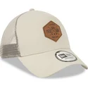 szara-czapka-trucker-a-frame-9forty-heritage-patch-od-new-era