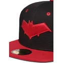 gorra-plana-negra-y-roja-snapback-red-hood-logo-dc-comics-de-difuzed