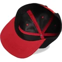 gorra-plana-negra-y-roja-snapback-red-hood-logo-dc-comics-de-difuzed
