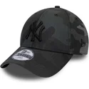 bojd-keps-svart-kamouflage-justerbar-for-barn-med-svart-logotyp-9forty-league-essential-fran-new-york-yankees-mlb-av-new-era