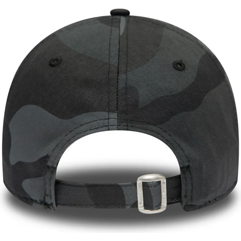 czapka-z-daszkiem-z-czarnym-kamuflazem-regulowana-dla-chlopca-z-czarnym-logo-9forty-league-essential-new-york-yankees-mlb-new-er