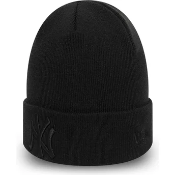 Μαύρος σκούφος με μαύρο λογότυπο Essential Cuff των New York Yankees MLB από την New Era