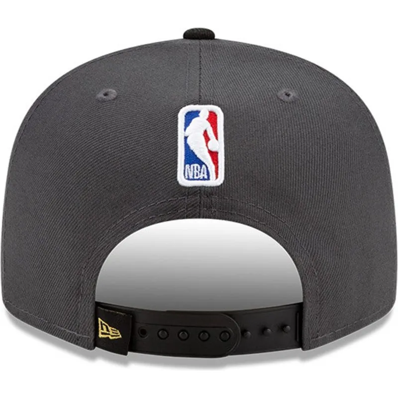 gorra-plana-gris-y-negra-snapback-9fifty-champions-de-milwaukee-bucks-nba-de-new-era