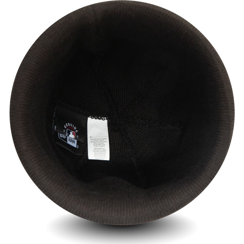 new-era-brown-logo-league-essential-cuff-new-york-yankees-mlb-black-beanie