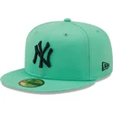 gorra-plana-azul-ajustada-con-logo-azul-marino-59fifty-league-essential-de-new-york-yankees-mlb-de-new-era