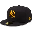 gorra-plana-azul-marino-ajustada-con-logo-amarillo-59fifty-league-essential-de-new-york-yankees-mlb-de-new-era