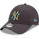 gorra-curva-gris-ajustable-9forty-camo-infill-de-new-york-yankees-mlb-de-new-era