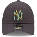 gorra-curva-gris-ajustable-9forty-camo-infill-de-new-york-yankees-mlb-de-new-era