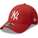 casquette-courbee-rouge-fonce-ajustable-9forty-league-essential-new-york-yankees-mlb-new-era