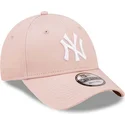 casquette-courbee-rose-ajustable-avec-logo-blanc-9forty-league-essential-new-york-yankees-mlb-new-era