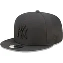 gorra-plana-negra-snapback-con-logo-negro-9fifty-gore-tex-de-new-york-yankees-mlb-de-new-era