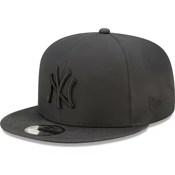 New Era Flat Brim Black Logo 9FIFTY Gore-Tex New York Yankees MLB Black Snapback Cap