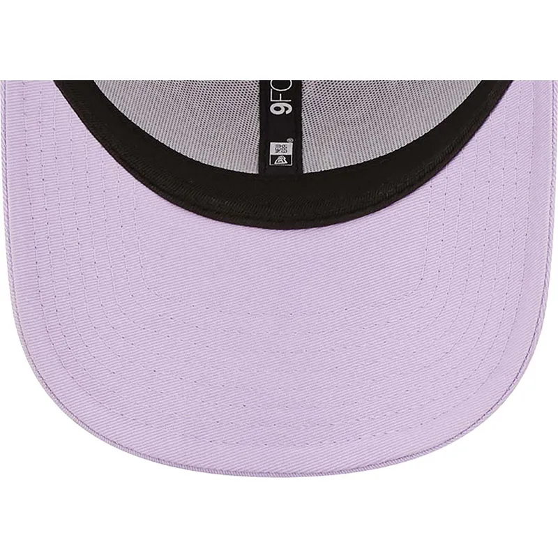 violette-verstellbare-curved-cap-9forty-league-essential-der-new-york-yankees-mlb-von-new-era