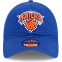 gorra-curva-azul-ajustable-9twenty-draft-edition-2023-de-new-york-knicks-nba-de-new-era