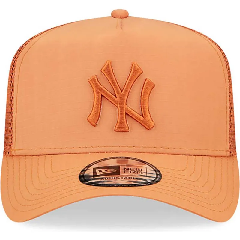 gorra-trucker-marron-con-logo-marron-a-frame-tech-ripstop-de-new-york-yankees-mlb-de-new-era