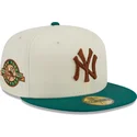 gorra-plana-gris-y-verde-ajustada-con-logo-marron-59fifty-camp-de-new-york-yankees-mlb-de-new-era