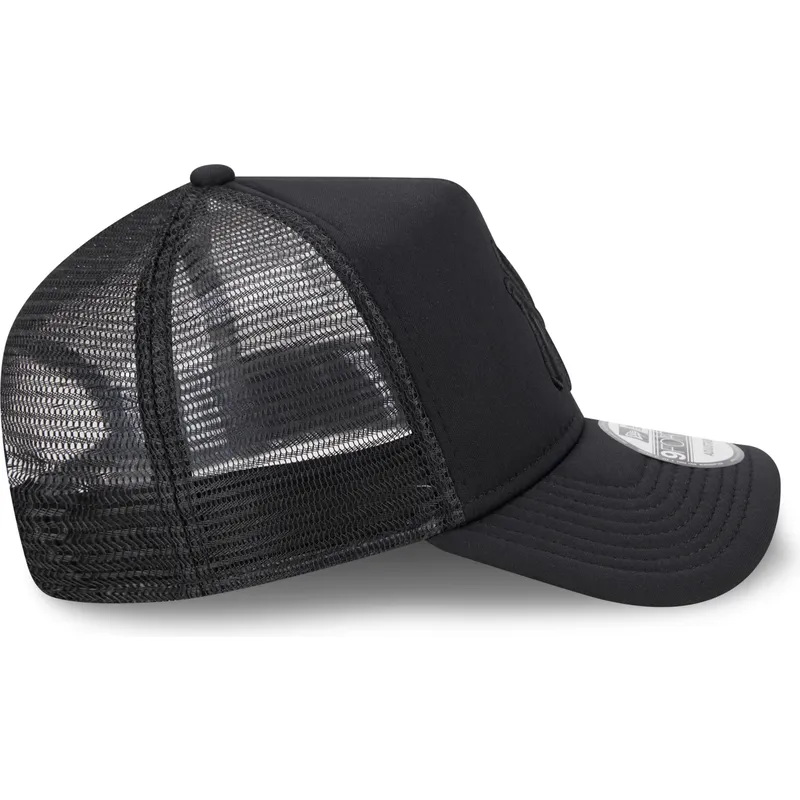 schwarze-trucker-kappe-mit-schwarzem-logo-9forty-a-frame-all-day-trucker-der-new-york-yankees-mlb-von-new-era