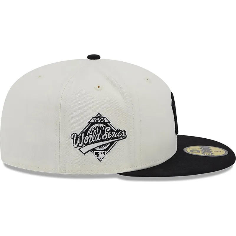 Gorra plana blanca y negra ajustada 59FIFTY Championships de New York  Yankees MLB de New Era
