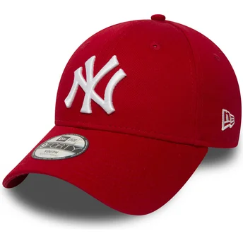 gorra-curva-roja-ajustable-para-nino-9forty-essential-de-new-york-yankees-mlb-de-new-era