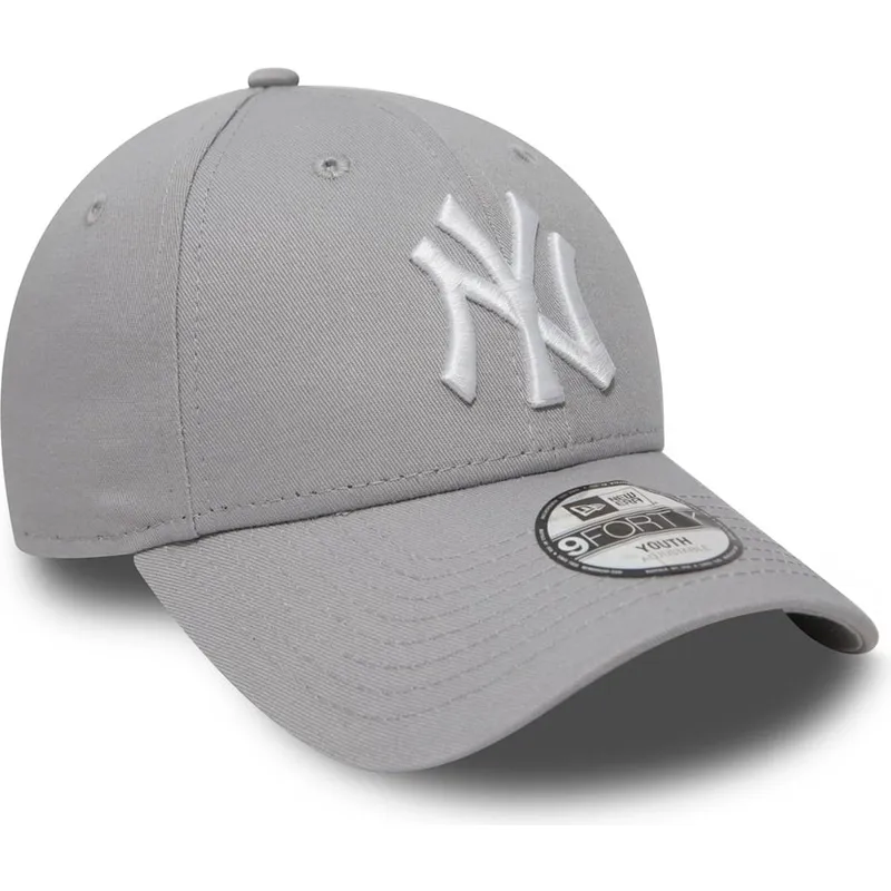 szara-regulowana-czapka-z-daszkiem-dla-chlopca-9forty-essential-new-york-yankees-mlb-new-era