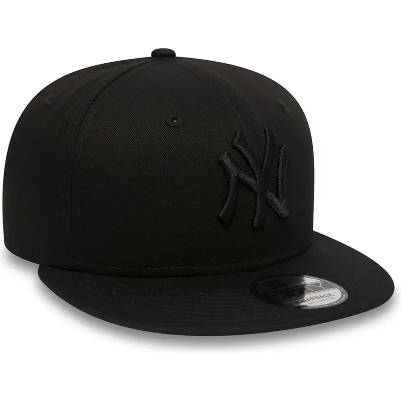 schwarze-flache-snapback-kappe-9fifty-black-on-black-der-new-york-yankees-mlb-von-new-era