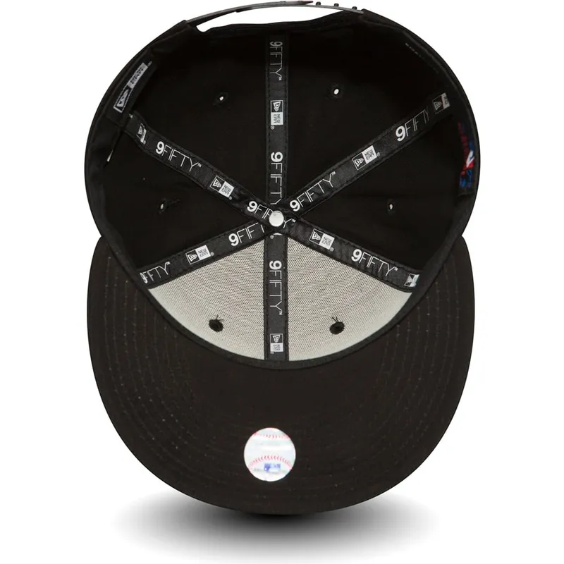 czarna-plaska-czapka-snapback-9fifty-black-on-black-new-york-yankees-mlb-new-era