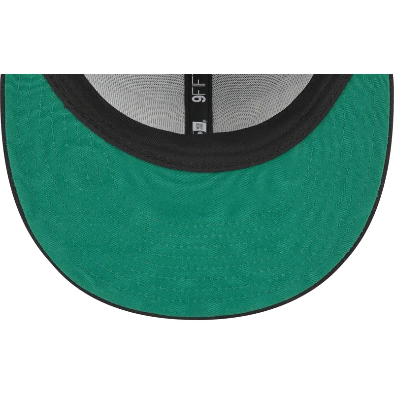 schwarze-flache-snapback-kappe-9fifty-post-up-pin-der-new-york-yankees-mlb-von-new-era