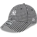 casquette-courbee-noire-et-blanche-ajustable-pour-femme-9forty-houndstooth-new-york-yankees-mlb-new-era