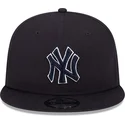 gorra-plana-azul-marino-snapback-con-logo-azul-marino-9fifty-side-patch-script-de-new-york-yankees-mlb-de-new-era