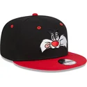 gorra-plana-negra-y-roja-snapback-9fifty-de-silvestre-looney-tunes-de-new-era