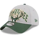 verstellbare-graue-und-grune-9twenty-tip-off-2023-kappe-der-milwaukee-bucks-nba-von-new-era