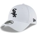 vit-justerbar-bojd-keps-med-svart-logotyp-9twenty-core-classic-chicago-white-sox-mlb-fran-new-era