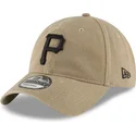 ljusbrun-bojd-justerbar-keps-med-svart-logotyp-9twenty-core-classic-fran-pittsburgh-pirates-mlb-av-new-era