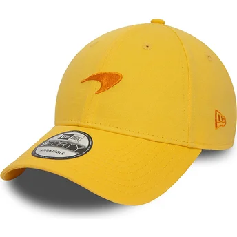 Gorra curva amarilla ajustable 9FORTY Seasonal de McLaren Racing Formula 1 de New Era