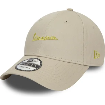 Gorra curva beige ajustable 9FORTY Seasonal Colour de Vespa Piaggio de New Era