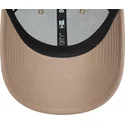 gorra-curva-marron-claro-ajustable-9forty-essential-de-new-era