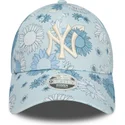 gorra-curva-azul-ajustable-para-mujer-9forty-floral-all-over-print-de-new-york-yankees-mlb-de-new-era