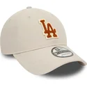 gorra-curva-beige-ajustable-con-logo-marron-9twenty-boucle-de-los-angeles-dodgers-mlb-de-new-era