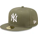 zielona-dopasowana-czapka-z-daszkiem-59fifty-league-essential-new-york-yankees-mlb-new-era