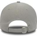 gorra-curva-gris-ajustable-con-logo-azul-marino-9forty-diamond-era-essential-de-new-york-yankees-mlb-de-new-era