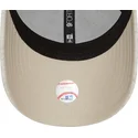 gorra-curva-beige-ajustable-9forty-jersey-essential-de-new-york-yankees-mlb-de-new-era